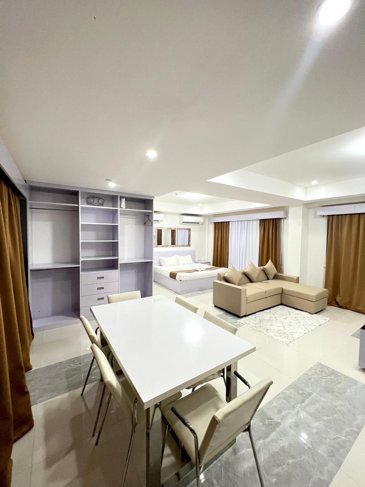 Staycation Hotel San Jose  Luaran gambar